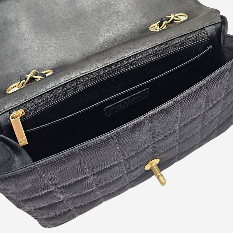 MEDIUM NEW TRAVEL LINE SINGLE FLAP BAG