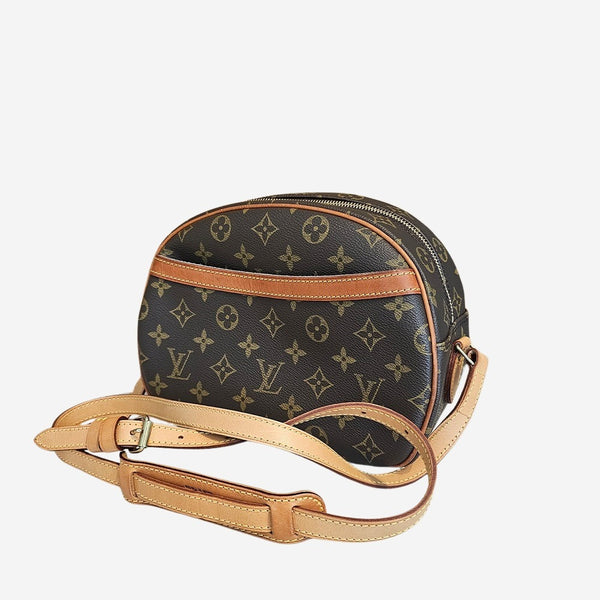 MONOGRAM CANVAS BLOIS