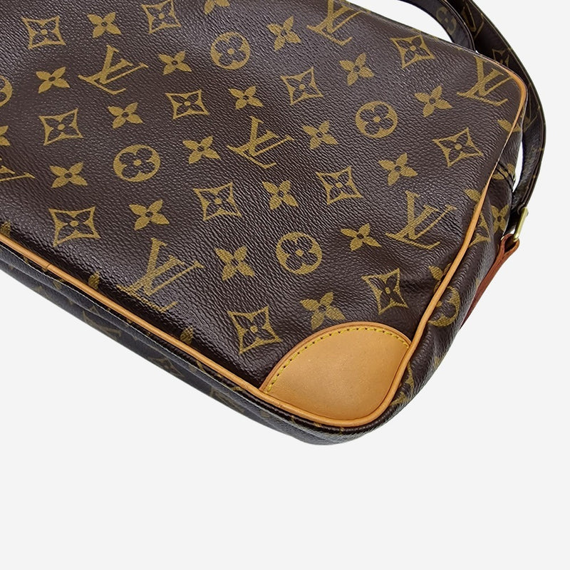 MONOGRAM CANVAS NILE MM